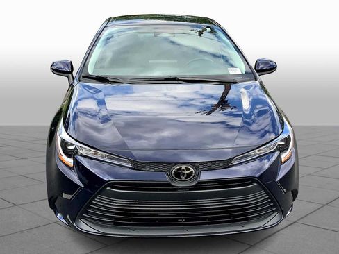 Used 2025 Toyota Corolla LE FWD image 4