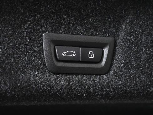 New 2026 BMW 330i xDrive Sedan w/ Premium Package image 38