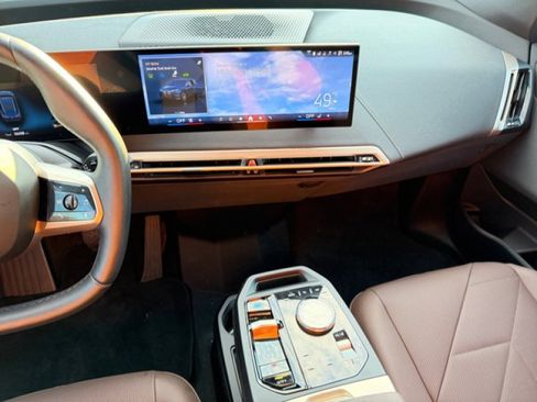 Used 2025 BMW iX xDrive50 w/ Convenience Package image 14