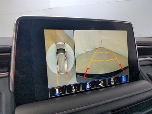 Used 2022 Chevrolet Tahoe Z71 w/ Z71 Off-Road Package image 31