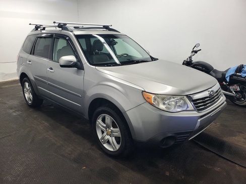 Used 2010 Subaru Forester 2.5X Premium w/ Popular Equipment Group 4B image 3