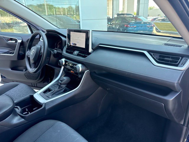 Used 2025 Toyota RAV4 XLE AWD/4WD image 30