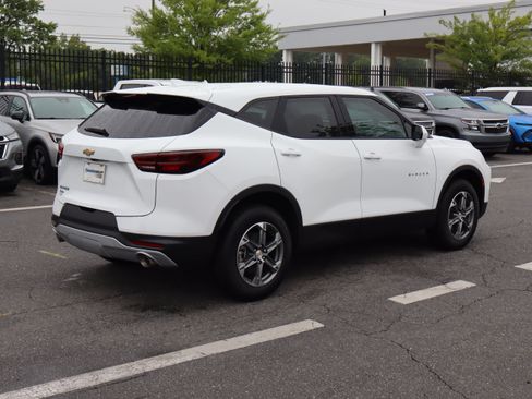 Used 2025 Chevrolet Blazer LT FWD image 10