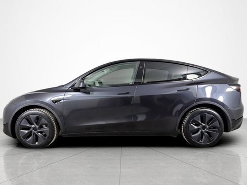 Used 2025 Tesla Model Y Long Range image 2