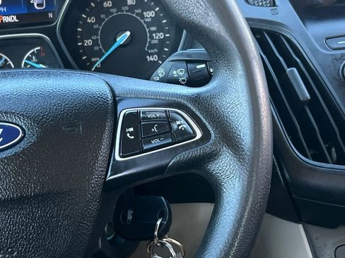 Used 2018 Ford Focus SE image 20