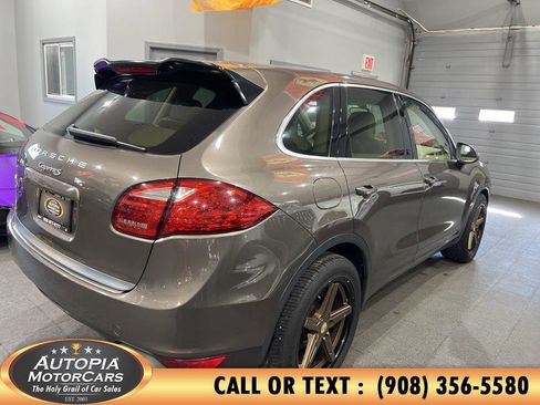 Used 2012 Porsche Cayenne AWD/4WD image 5
