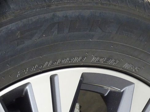 Used 2023 Nissan Rogue SV image 43