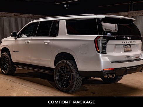 Used 2025 Chevrolet Suburban RST w/ Comfort Package image 6