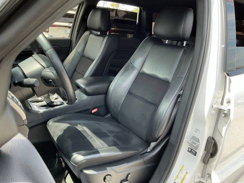 Used 2022 Jeep Grand Cherokee Laredo X RWD image 33