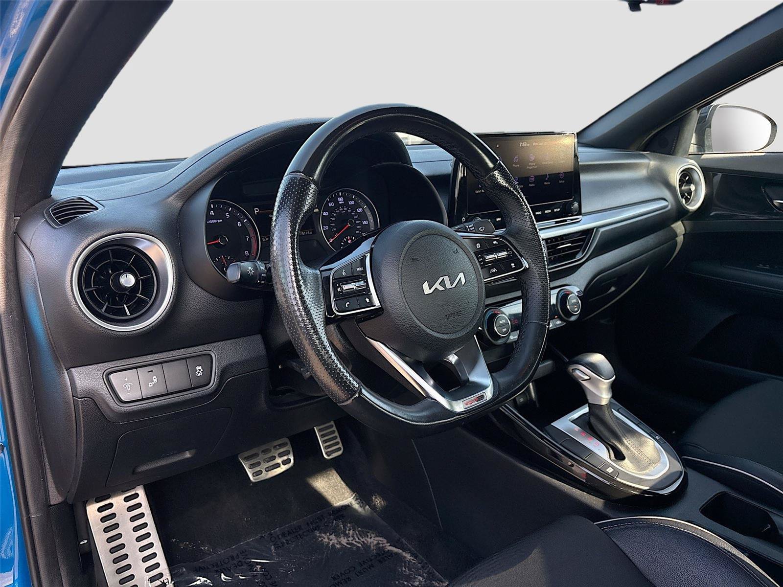 Used 2023 Kia Forte GT-Line w/ GT-Line Technology Package FWD image 9