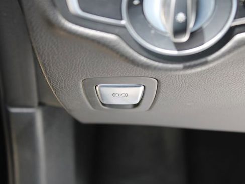 Used 2022 Mercedes-Benz GLC 300 image 26