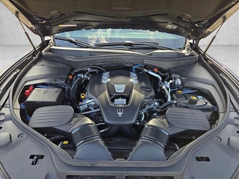 Used 2023 Maserati Levante GT image 23