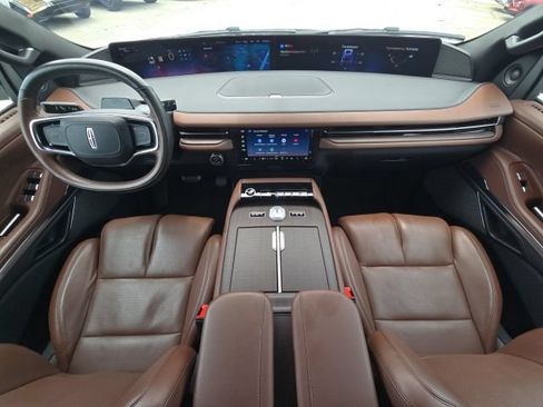 Used 2025 Lincoln Navigator L Reserve AWD/4WD image 41