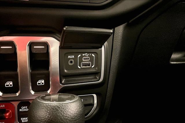 Used 2021 Jeep Wrangler Rubicon w/ Uconnect 4C Nav & Sound Group AWD/4WD image 29