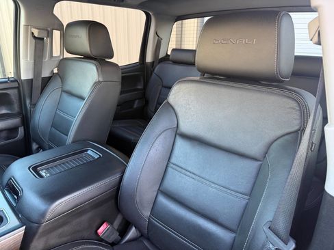 Used 2019 GMC Sierra 3500 Denali w/ Duramax Plus Package image 17