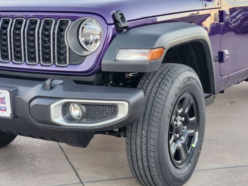 New 2026 Jeep Gladiator Sport image 9