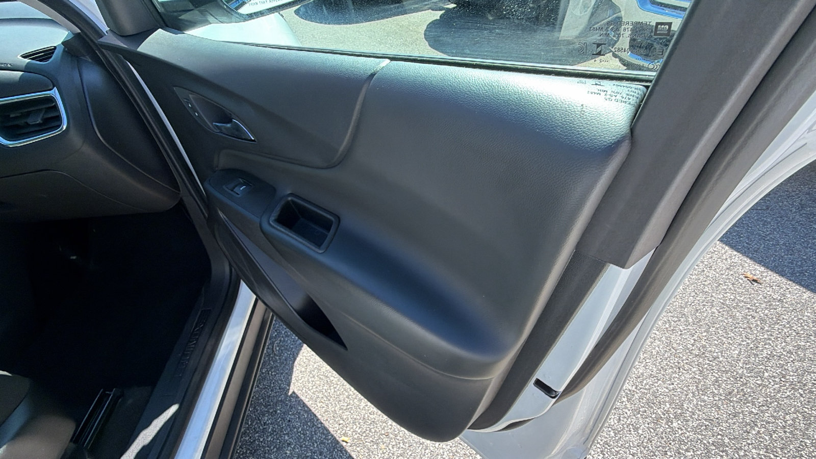 Used 2024 Chevrolet Equinox LT AWD/4WD image 18