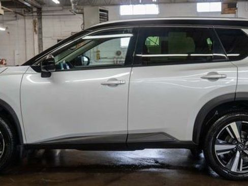New 2024 Nissan Rogue SL w/ SL Premium Package AWD/4WD image 8