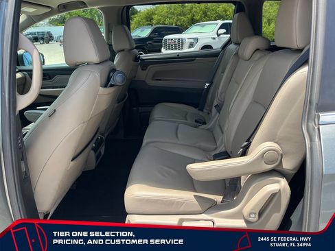 Used 2018 Honda Odyssey Touring image 11