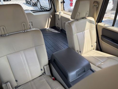 Used 2015 Lincoln Navigator 4WD w/ Equipment Group 101A Reserve image 6