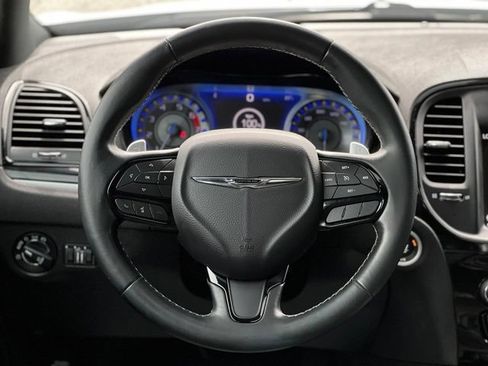 Used 2019 Chrysler 300 S w/ S Model Appearance Package RWD image 31