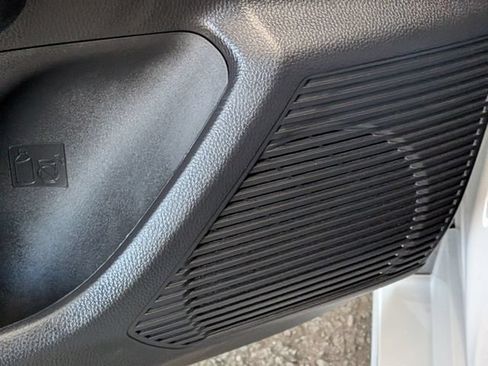 Used 2025 Toyota Prius Plug-In Hybrid FWD image 10