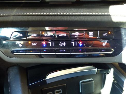 Used 2022 Buick Envision Preferred image 31