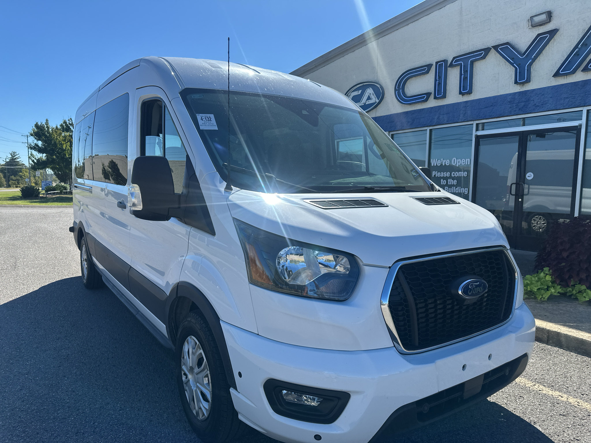 Used 2024 Ford Transit 350 XLT RWD image 2