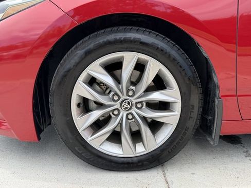 Used 2022 Toyota Avalon XLE FWD image 7