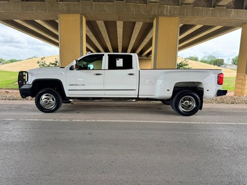 Used 2015 GMC Sierra 3500 Denali w/ Duramax Plus Package image 4