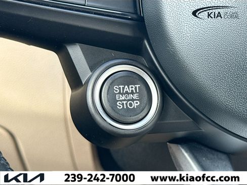 Used 2023 Alfa Romeo Giulia AWD w/ Quick Order Package 22X Lusso image 35