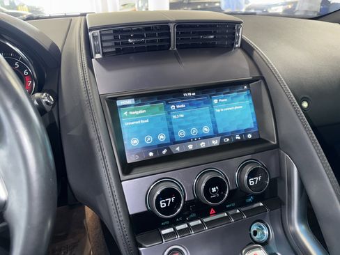 Used 2019 Jaguar F-TYPE Coupe image 21