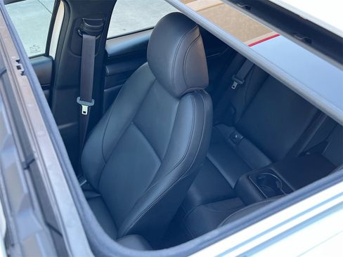 Used 2024 MAZDA MAZDA3 s image 21