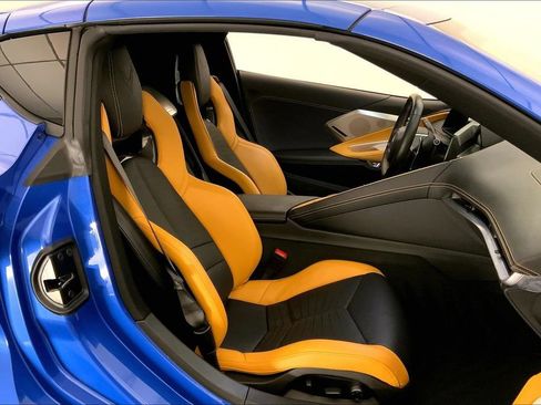 Used 2021 Chevrolet Corvette Stingray Preferred Cpe w/ Engine Appearance Package RWD image 6
