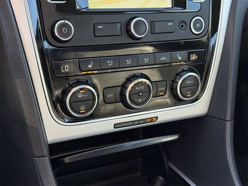 Used 2012 Volkswagen Passat 2.5 SE image 25