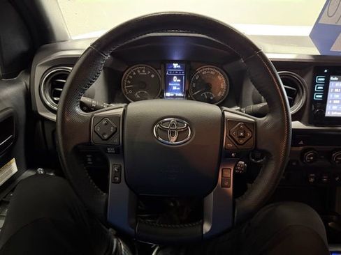 Used 2019 Toyota Tacoma TRD Off-Road image 24