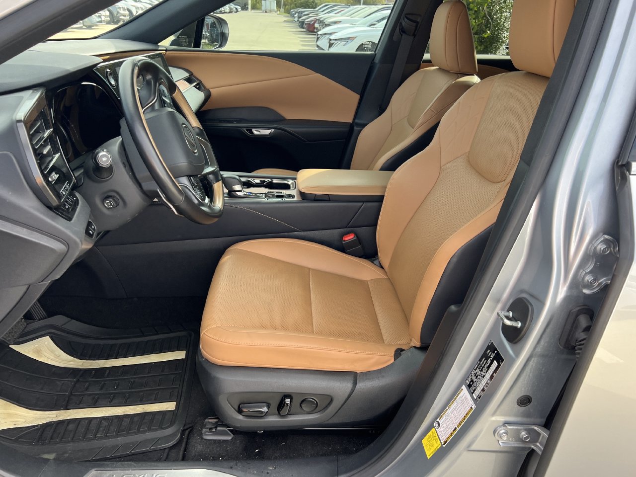Used 2024 Lexus RX 350 Premium w/ Cold Area Package FWD image 5