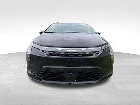New 2027 Chrysler Pacifica Limited FWD image 8