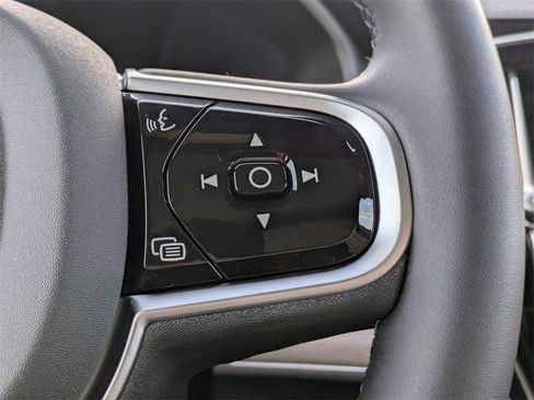 New 2026 Volvo XC90 B6 Plus w/ Protection Package Premier image 37