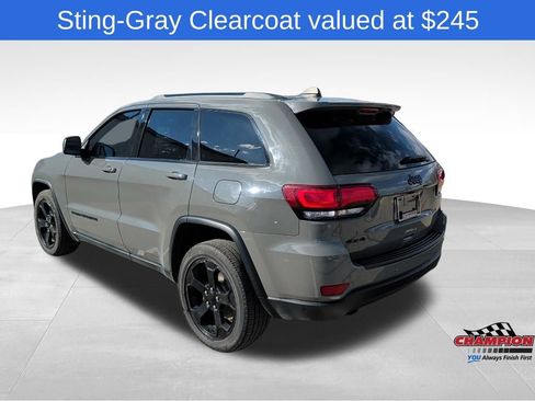 Used 2020 Jeep Grand Cherokee Laredo AWD/4WD image 3