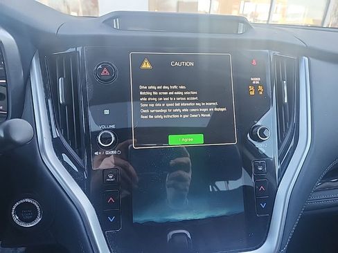 Used 2023 Subaru Outback Limited image 17