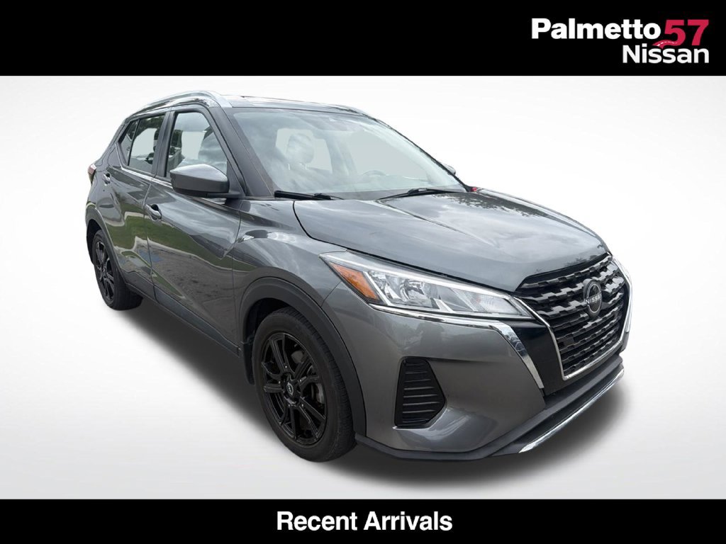 Used 2023 Nissan Kicks SV FWD image 1