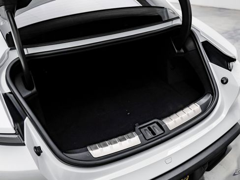 Used 2020 Porsche Taycan Turbo S image 90