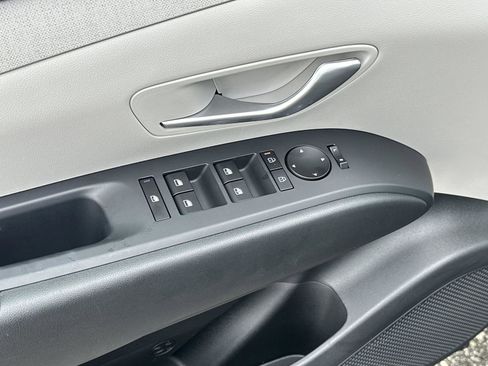 New 2025 Hyundai Tucson SEL image 17