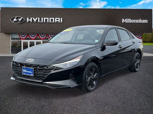 Certified 2023 Hyundai Elantra SEL w/ Cargo Package image 2