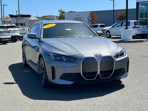 Used 2025 BMW i4 eDrive40 w/ Premium Package RWD image 7