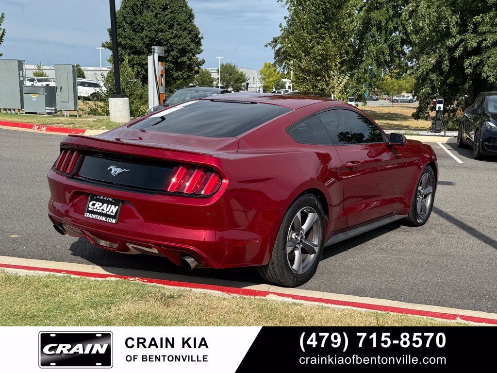 Used 2017 Ford Mustang Coupe RWD image 7