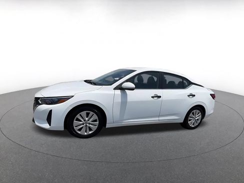 Used 2025 Nissan Sentra S FWD image 9
