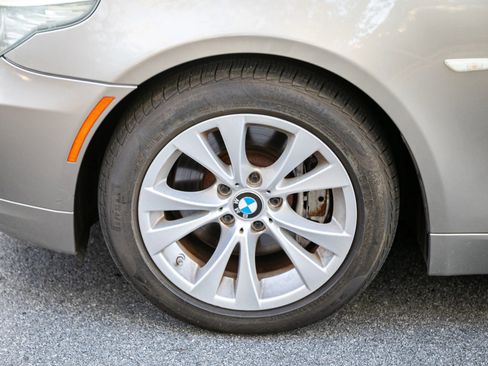 Used 2010 BMW 535i Sedan image 11