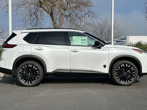 New 2026 Nissan Rogue SV image 3